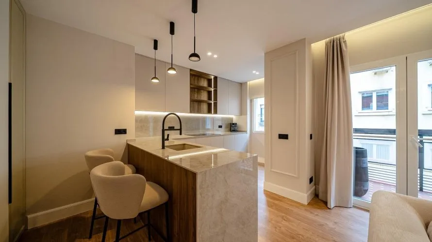 Apartamento de 3 dormitorios en Madrid, Spain No. 1083 № 6