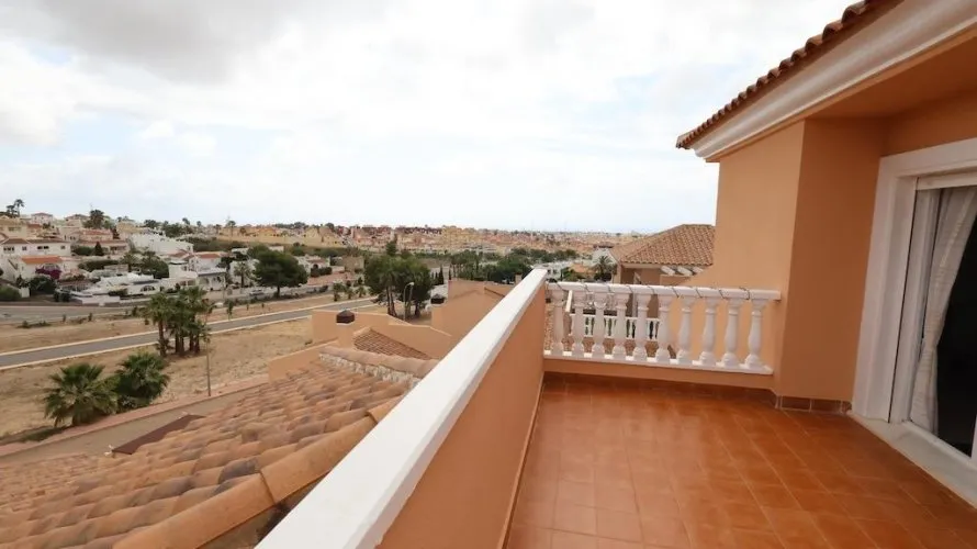 Apartamento de 3 dormitorios en Campoamor, Spain No. 1439 № 6