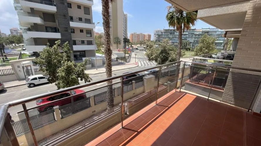 Apartamento de 2 dormitorios en Alicante, Spain No. 93 № 12