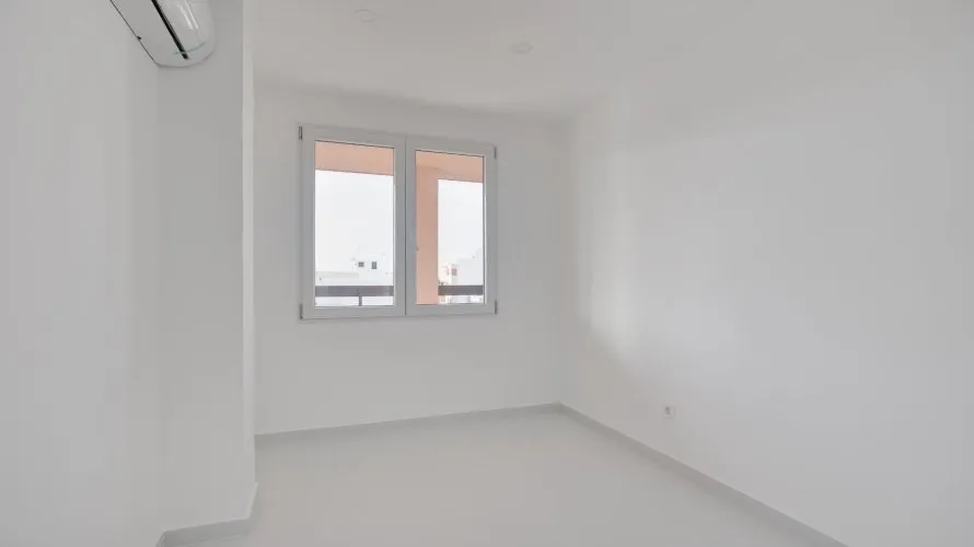 Apartamento de 3 dormitorios en Torrevieja, Spain No. 908 № 22