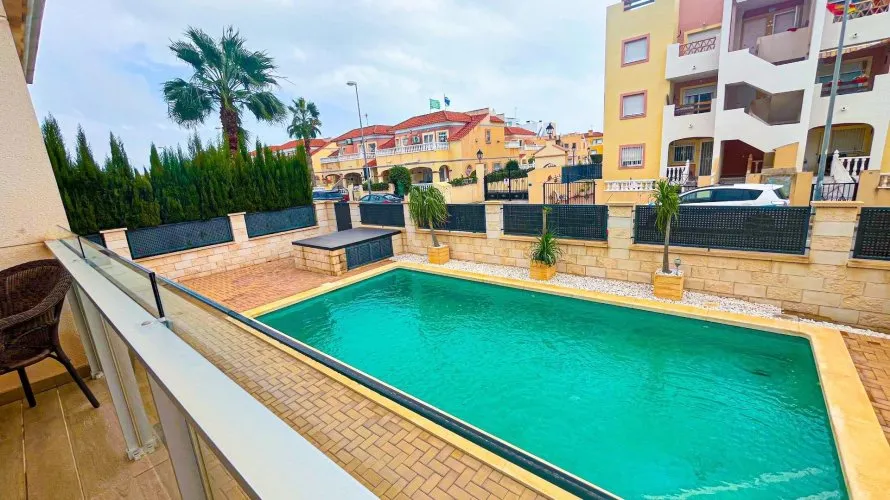 Villa de 5 dormitorios en La Zenia, Spain No. 1324 № 12