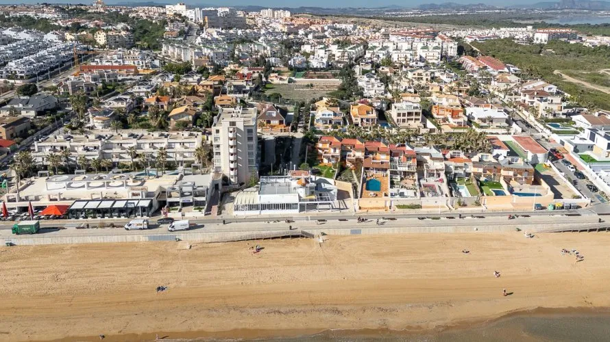 Villa de 370m² en La Mata, Spain No. 1119 № 3