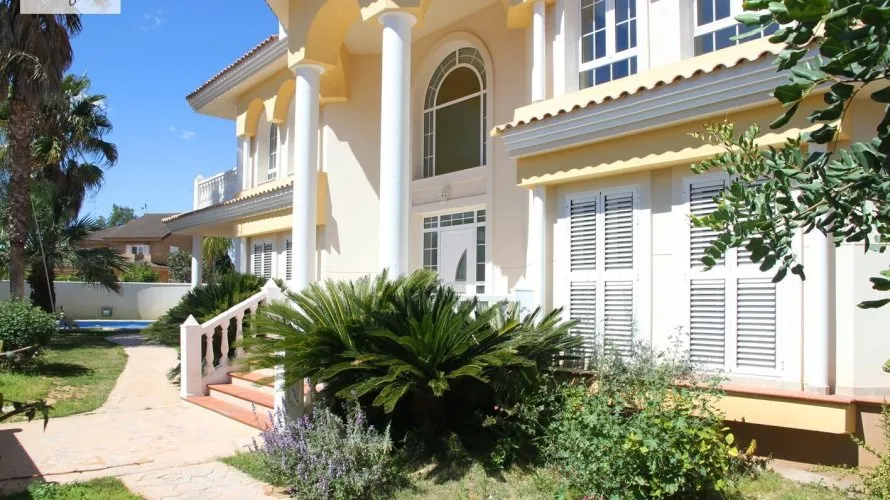 Apartamento de 4 dormitorios en L'Eliana, Spain No. 1370 № 13
