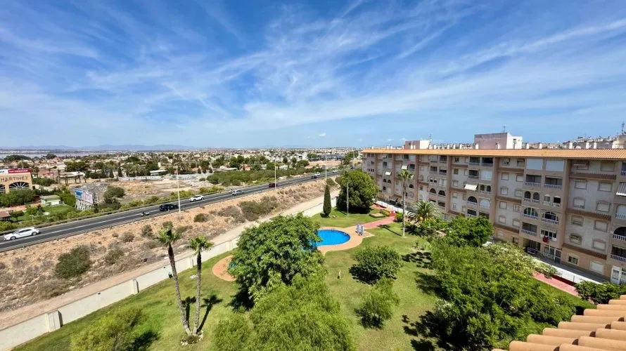 Ático de 2 dormitorios en Torrevieja, Spain No. 2770 № 4