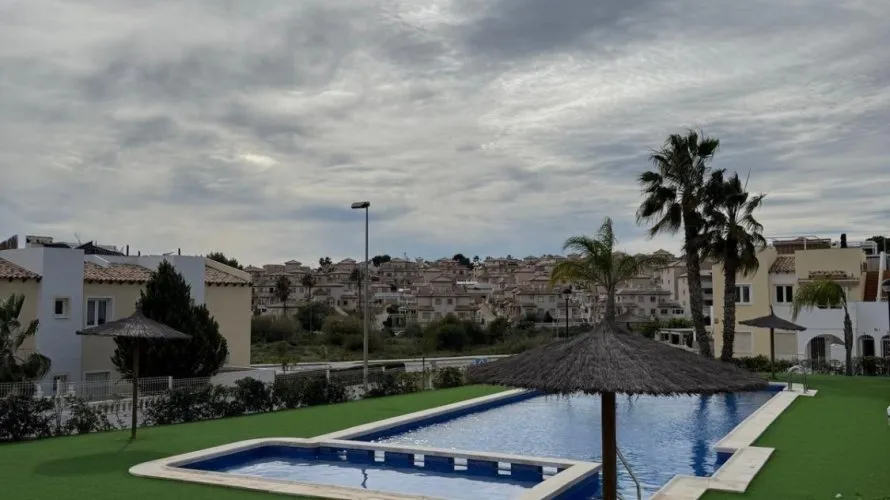 Apartamento de 2 dormitorios en Campoamor, Spain No. 1244 № 4
