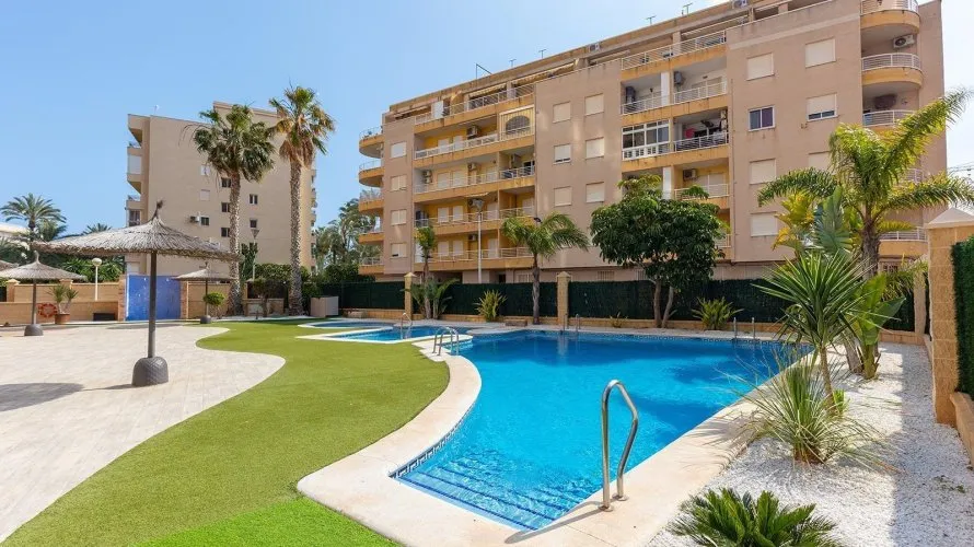 Apartamento de 1 dormitorio en Torrevieja, Spain No. 83 № 25