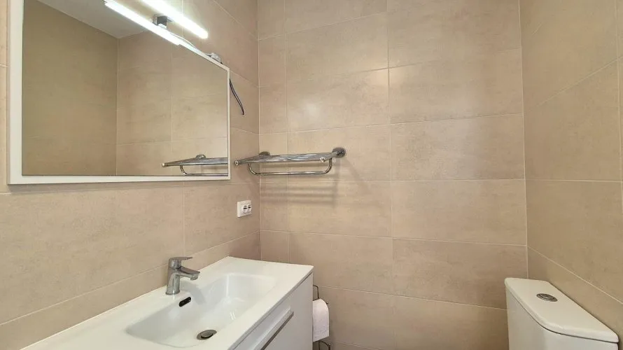 Apartamento de 1 dormitorio en Alicante, Spain No. 2958 № 2