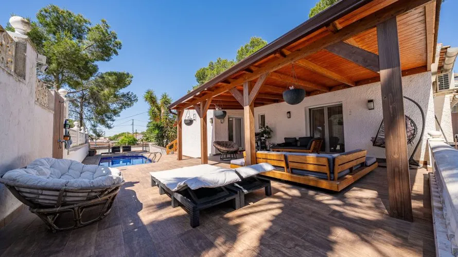 Villa de 192m² en Pinar De Campoverde, Spain No. 1201 № 1
