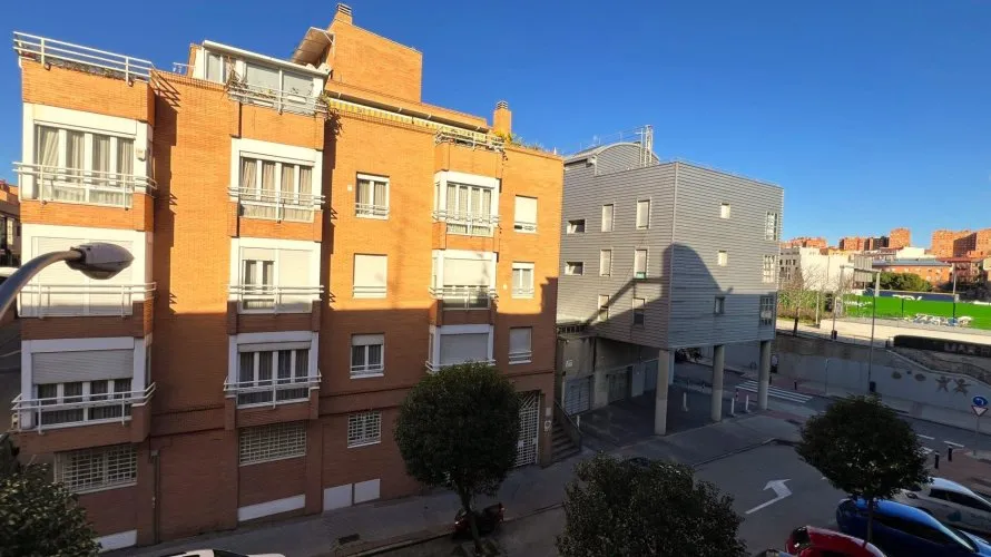 Apartamento de 1 dormitorio en Madrid, Spain No. 1049 № 3