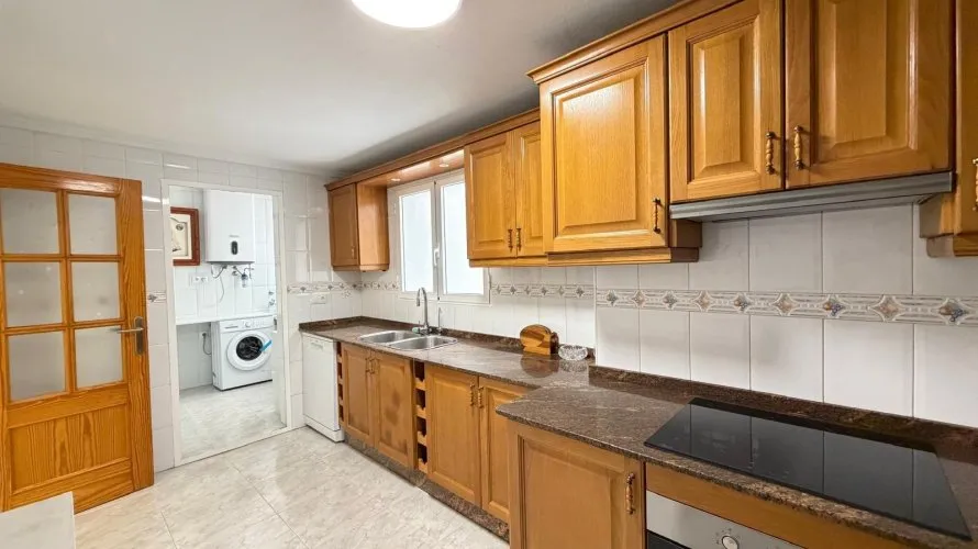 Apartamento de 3 dormitorios en Torrevieja, Spain No. 1052 № 17