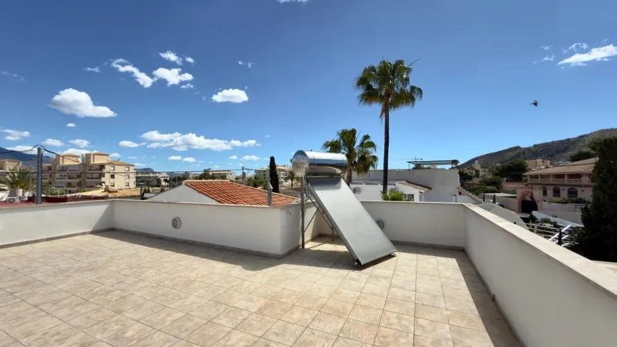 Сasa de 4 dormitorios en Albir, Spain No. 913 № 11
