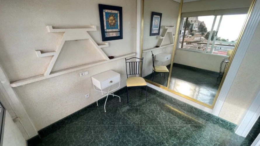 Apartamento de 2 dormitorios en Benidorm, Spain No. 405 № 14