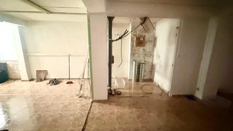 Oficina de 110m² en Alicante, Spain No. 2748 № 1