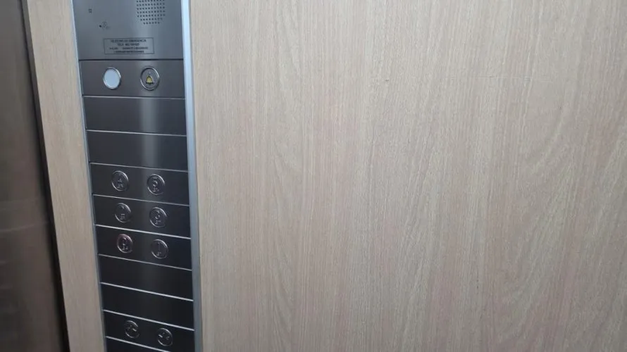 Apartamento de 2 dormitorios en Alicante, Spain No. 2923 № 1