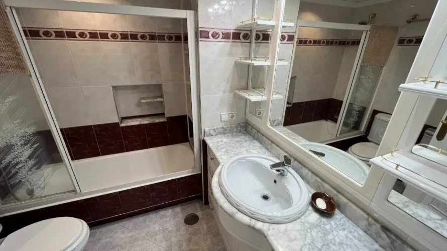Apartamento de 2 dormitorios en Benidorm, Spain No. 405 № 9
