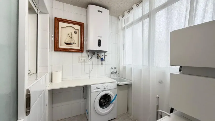 Apartamento de 3 dormitorios en Torrevieja, Spain No. 1052 № 18