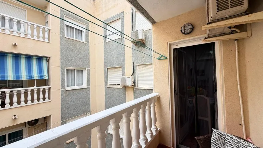 Apartamento de 1 dormitorio en Torrevieja, Spain No. 2827 № 6