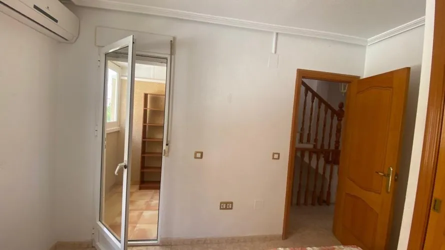 Сasa de 3 dormitorios en Torrevieja, Spain No. 1192 № 12