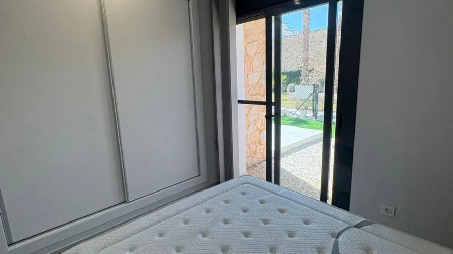 Apartamento de 2 dormitorios en Villamartin, Spain No. 1057 № 17