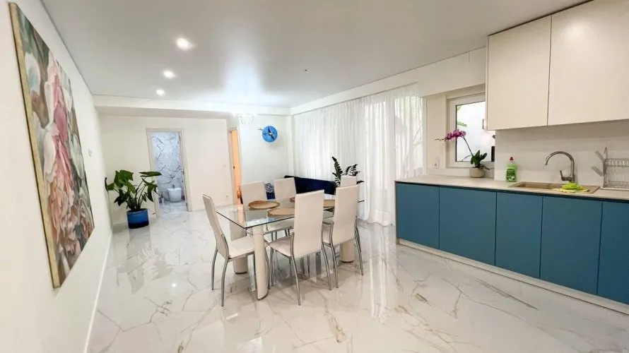 Apartamento de 3 dormitorios en Valencia, Spain No. 1380