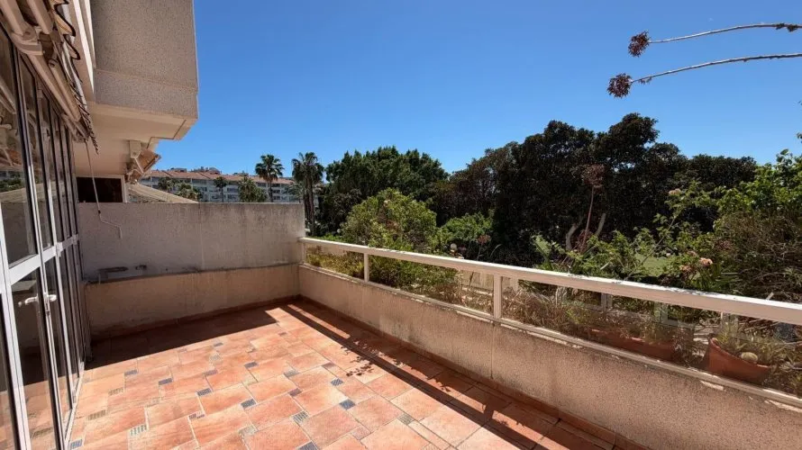 Apartamento de 2 dormitorios en Alicante, Spain No. 911 № 8