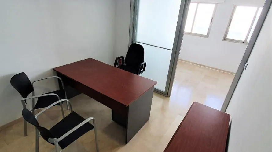 Oficina de 126m² en Alicante, Spain No. 302 № 3