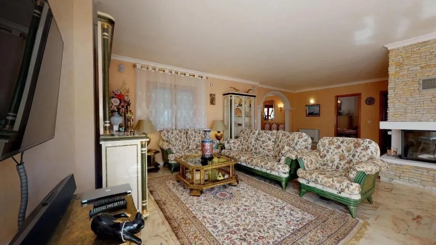 Villa de 7 dormitorios en Maryvilla, Spain No. 410 № 3