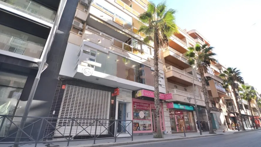 Propiedad comercial de 200m² en Torrevieja, Spain No. 1409