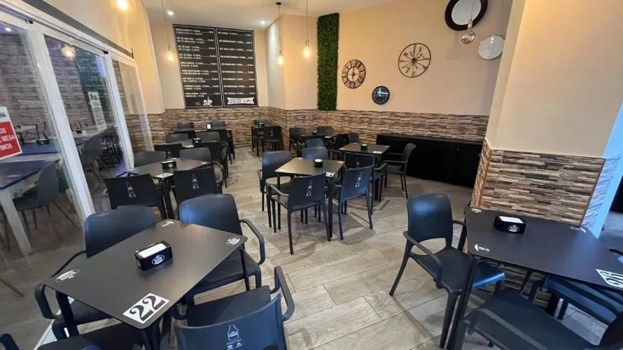 Propiedad comercial de 347m² en Benidorm, Spain No. 536 № 2