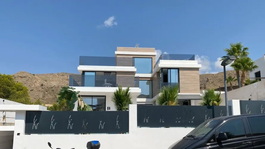 Villa de 6 dormitorios en Finestrat, Spain No. 877 № 3
