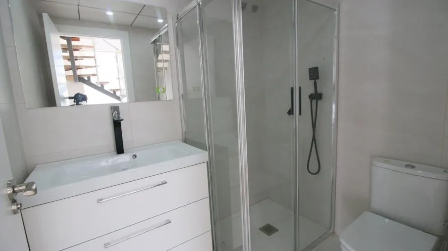 Apartamento de 4 dormitorios en La Torre, Spain No. 332 № 9