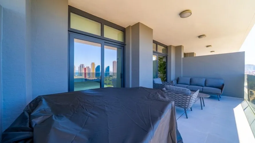 Apartamento de 2 dormitorios en Benidorm, Spain No. 974 № 16