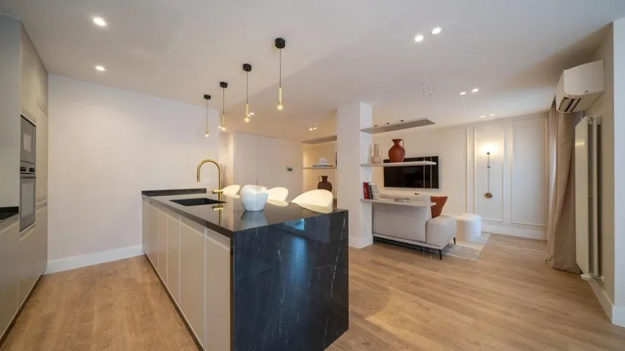 Apartamento de 3 dormitorios en Madrid, Spain No. 976 № 10