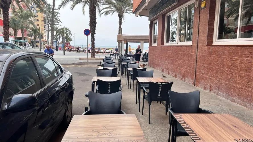 Propiedad comercial de 158m² en Torrevieja, Spain No. 609 № 2
