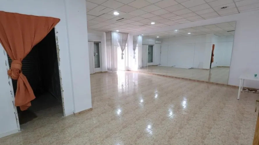 Propiedad comercial de 1 dormitorio en Torrevieja, Spain No. 2964 № 1