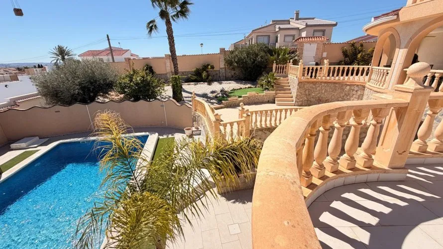 Villa de 5 dormitorios en Ciudad Quesada, Spain No. 1139 № 2