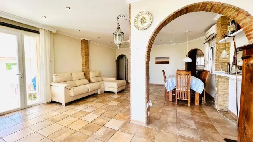 Apartamento de 3 dormitorios en Calpe, Spain No. 406 № 1