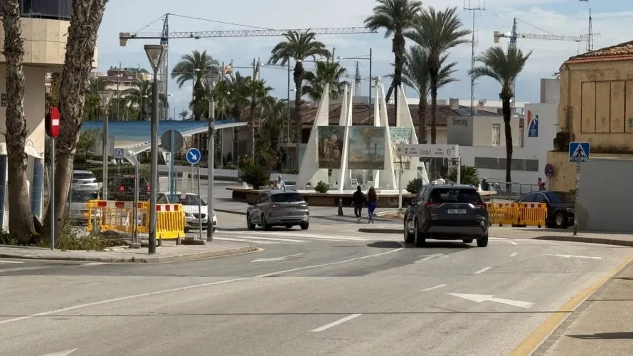 Oficina de 50m² en Torrevieja, Spain No. 1084 № 8