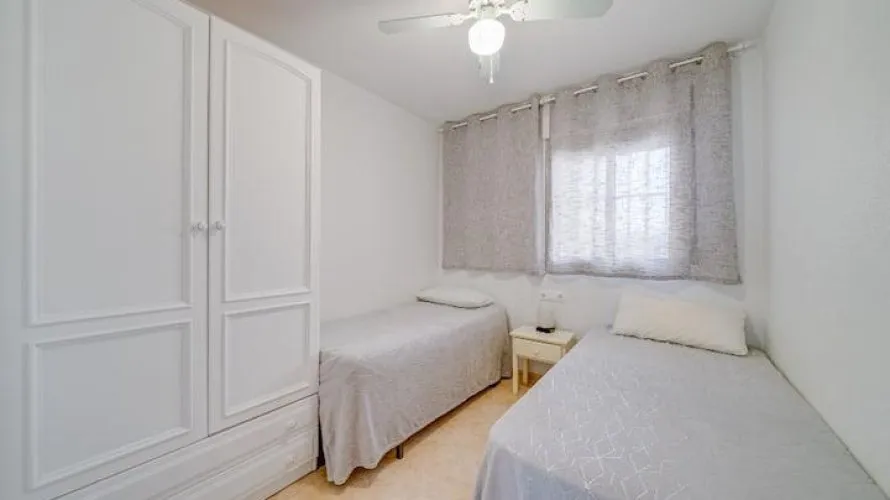 Apartamento de 2 dormitorios en Villajoyosa, Spain No. 946 № 22
