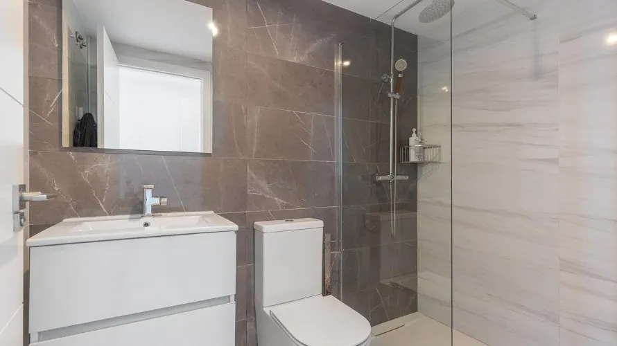 Apartamento de 2 dormitorios en Torrevieja, Spain No. 1238 № 8