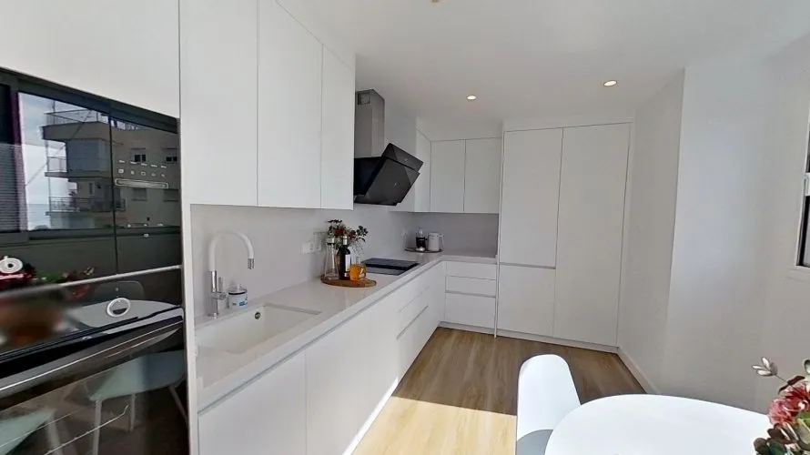 Apartamento de 2 dormitorios en Benidorm, Spain No. 111 № 21