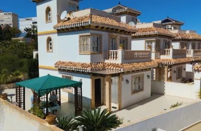 Сasa de 3 dormitorios en La Mata, Spain No. 227