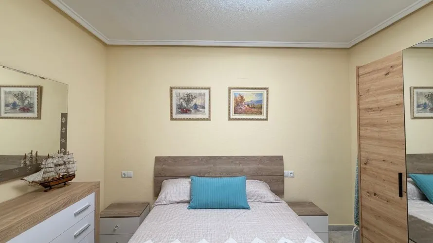 Apartamento de 3 dormitorios en Torrevieja, Spain No. 1052 № 9