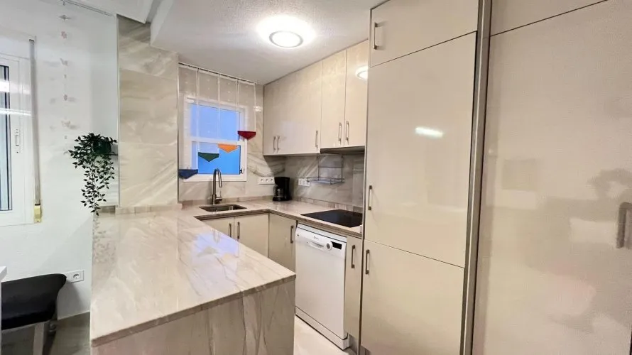 Apartamento de 60m² en Torrevieja, Spain No. 2797 № 6