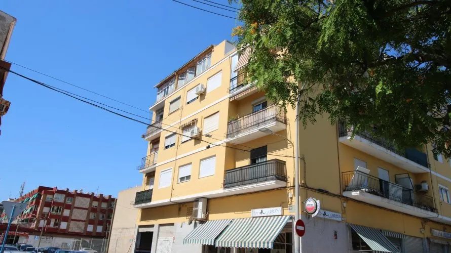 Apartamento de 2 dormitorios en Alicante, Spain No. 2750