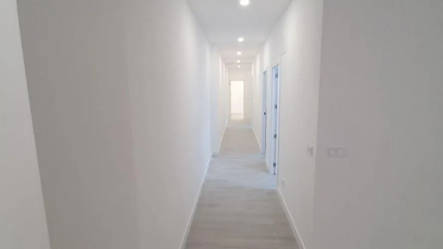 Oficina de 102m² en Alicante, Spain No. 2709 № 3