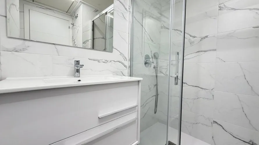 Apartamento de 2 dormitorios en Torrevieja, Spain No. 1055 № 20