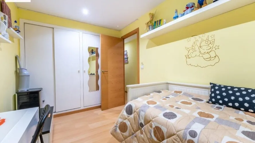 Apartamento de 3 dormitorios en Alicante, Spain No. 995 № 12