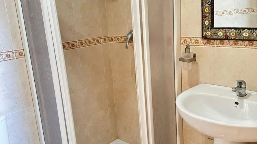 Apartamento de 2 dormitorios en Torrevieja, Spain No. 2906 № 8