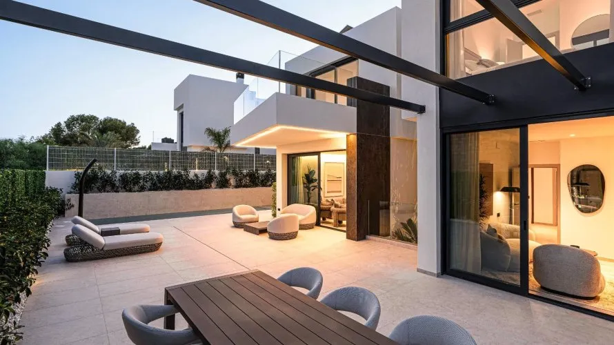 Villa de 4 dormitorios en La Nucia, Spain No. 667 № 2